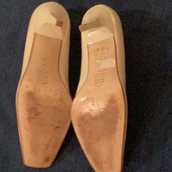 Via Spiga Cream color square toe leather professional ladies heels size # 7 N. - Picture 9 of 9